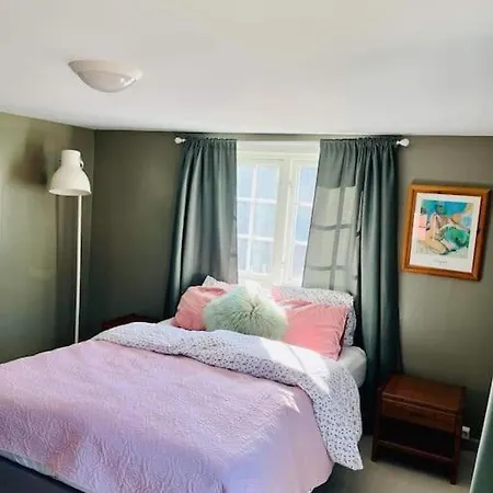 Pa 80kvm I Sondeled Apartment Risør